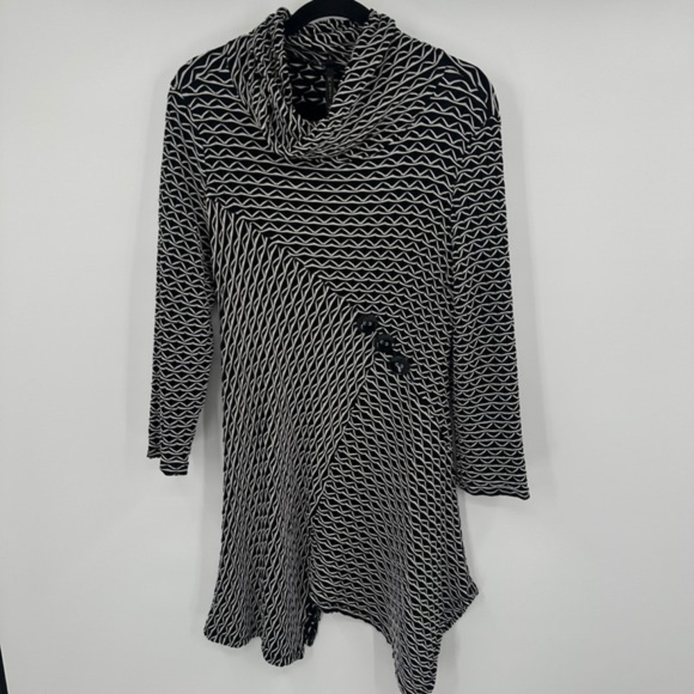 Black & White Patterned Cowl Neck Long Sleeve Dress